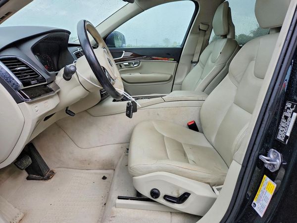 2016 VOLVO XC90