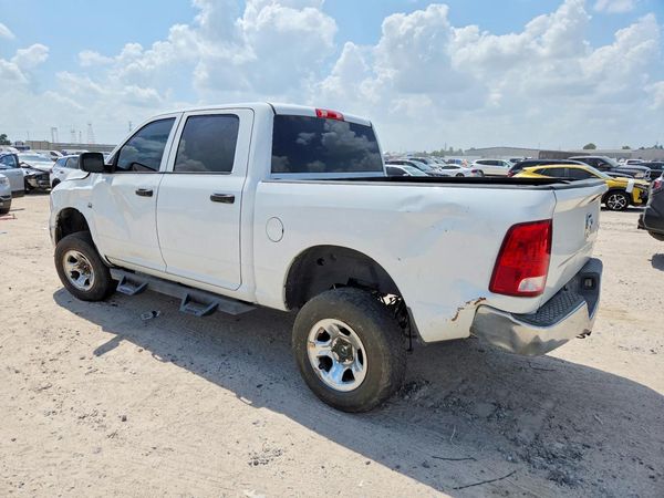 2016 RAM 1500 ST