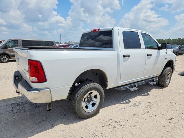 2016 RAM 1500 ST