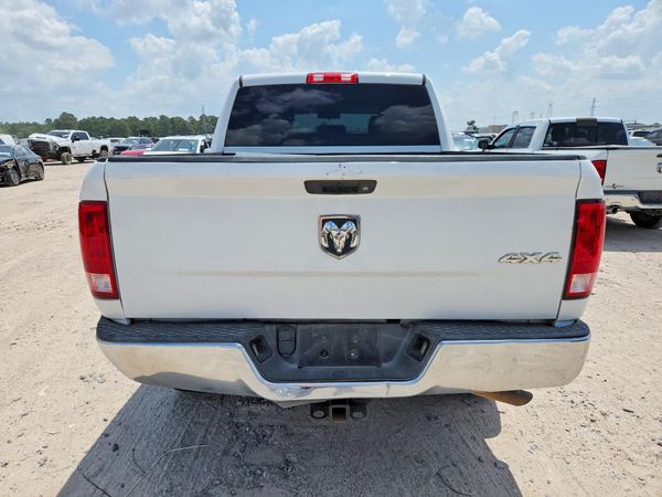 2016 RAM 1500 ST