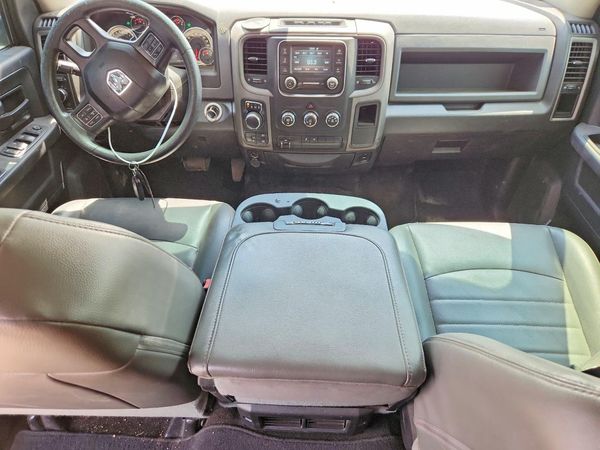 2016 RAM 1500 ST