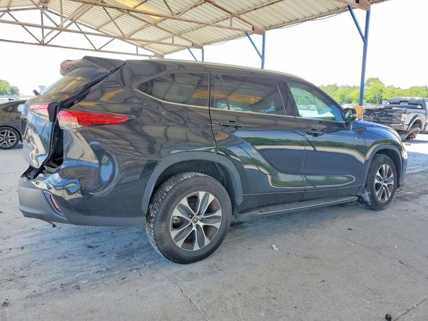 2022 TOYOTA HIGHLANDER