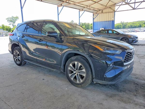 2022 TOYOTA HIGHLANDER