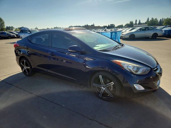 2013 HYUNDAI ELANTRA