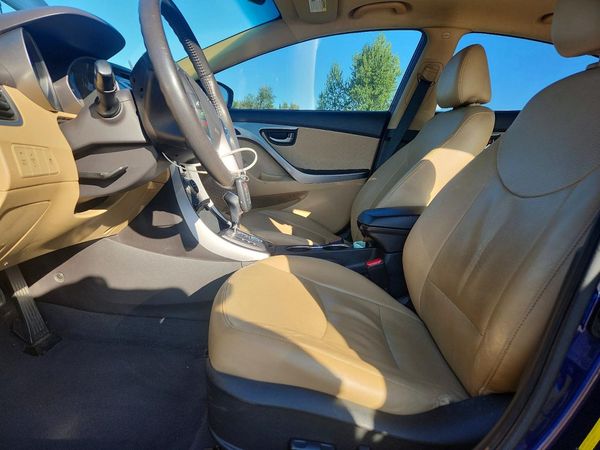2013 HYUNDAI ELANTRA
