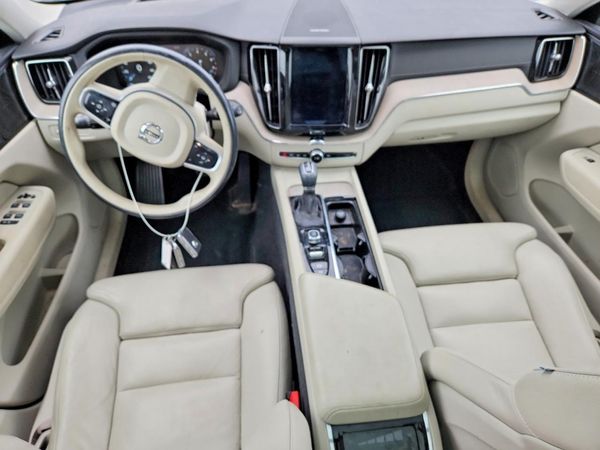 2020 VOLVO XC60 Inscription