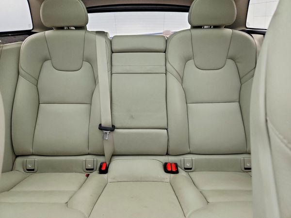2020 VOLVO XC60 Inscription