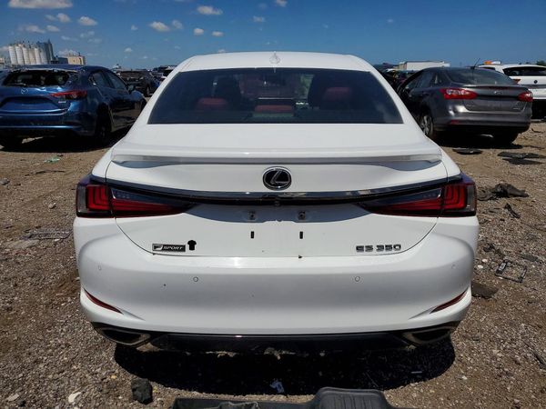 2019 LEXUS ES