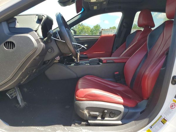 2019 LEXUS ES