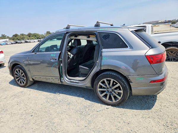 2018 AUDI Q7 quattro Premium Plus