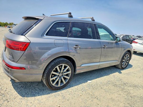 2018 AUDI Q7 quattro Premium Plus