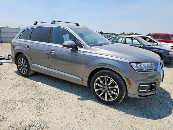 2018 AUDI Q7 quattro Premium Plus