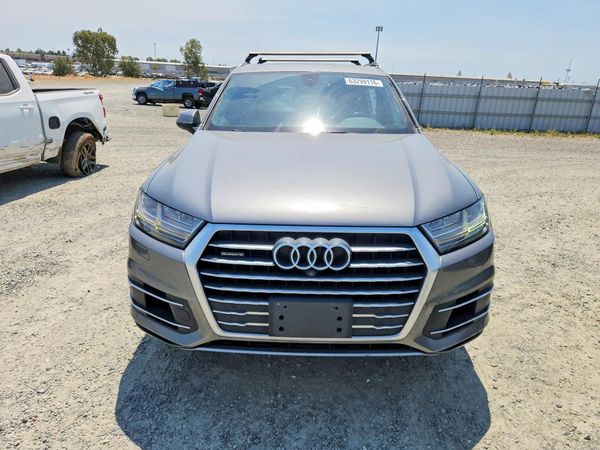 2018 AUDI Q7 quattro Premium Plus