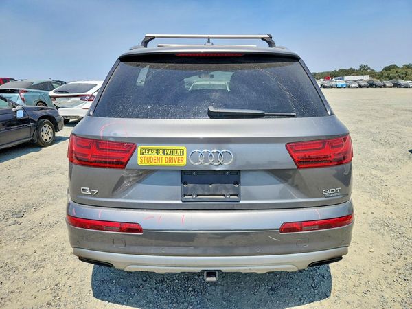 2018 AUDI Q7 quattro Premium Plus