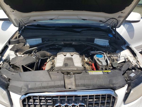 2013 AUDI Q5 Premium Plus