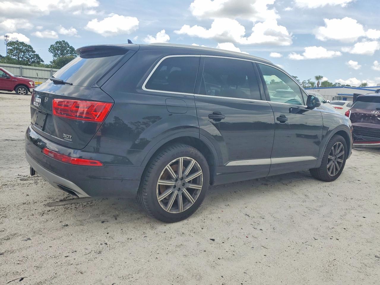 2018 AUDI Q7 quattro Premium