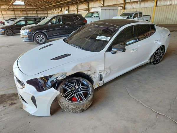 2022 KIA STINGER