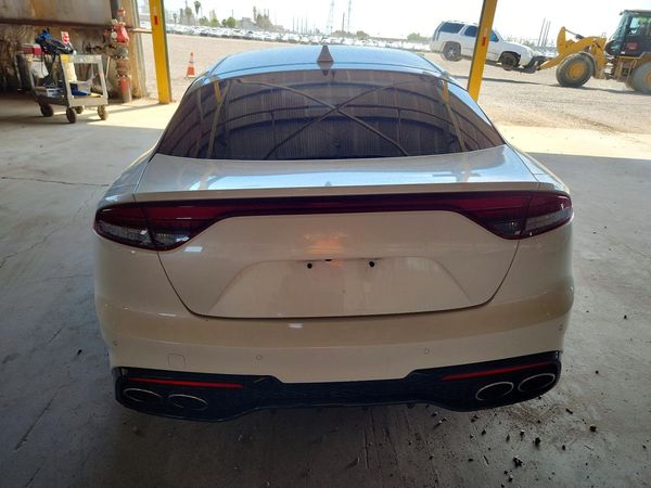 2022 KIA STINGER