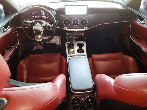 2022 KIA STINGER