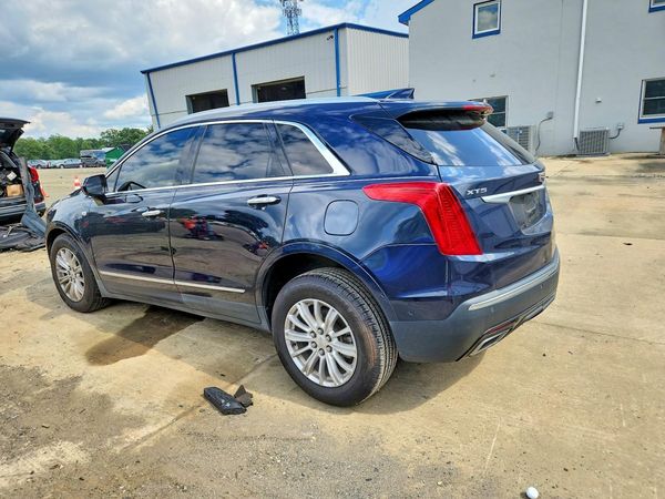 2017 CADILLAC XT5 Base