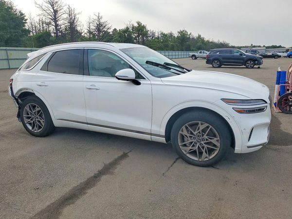 2023 GENESIS GV70