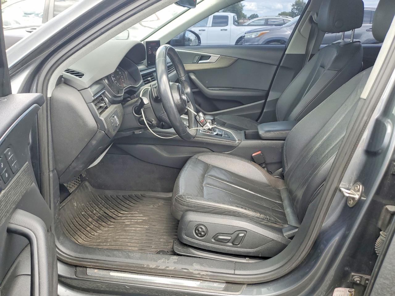 2019 AUDI A4 Premium, Titanium