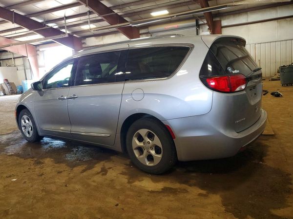 2017 CHRYSLER PACIFICA Touring L Plus