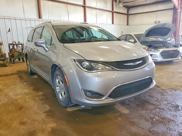 2017 CHRYSLER PACIFICA Touring L Plus