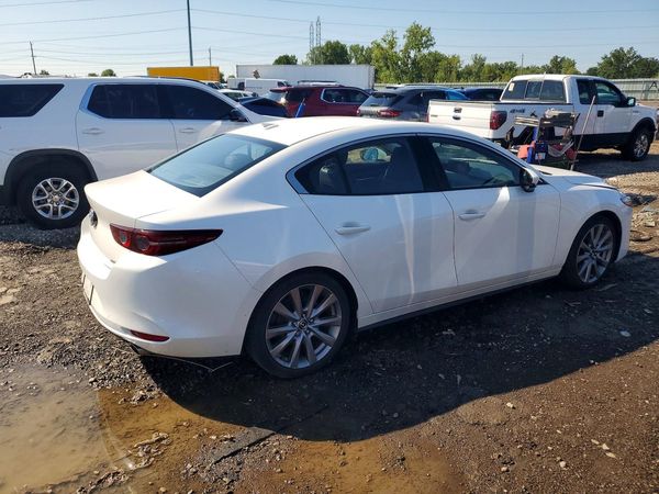 2019 MAZDA 3