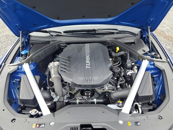 2025 GENESIS G70