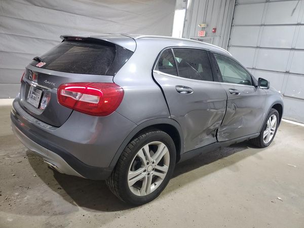 2016 MERCEDES-BENZ GLA