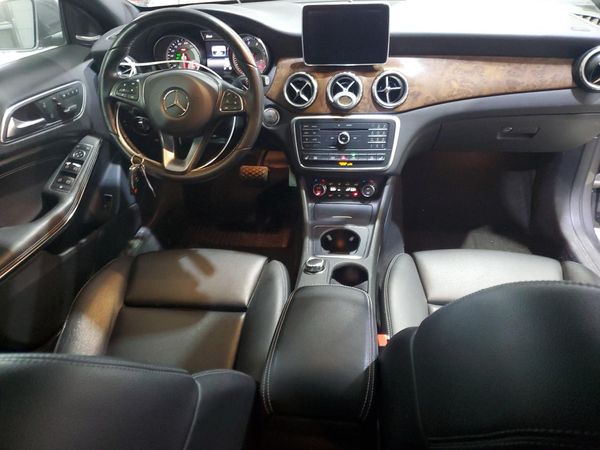2016 MERCEDES-BENZ GLA