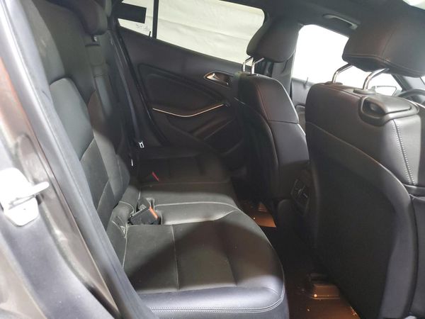 2016 MERCEDES-BENZ GLA