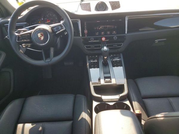 2026 PORSCHE MACAN Macan, Macan T