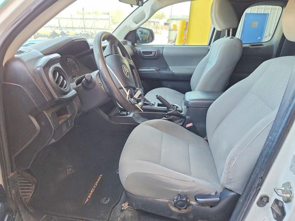 2017 TOYOTA TACOMA SR/SR5