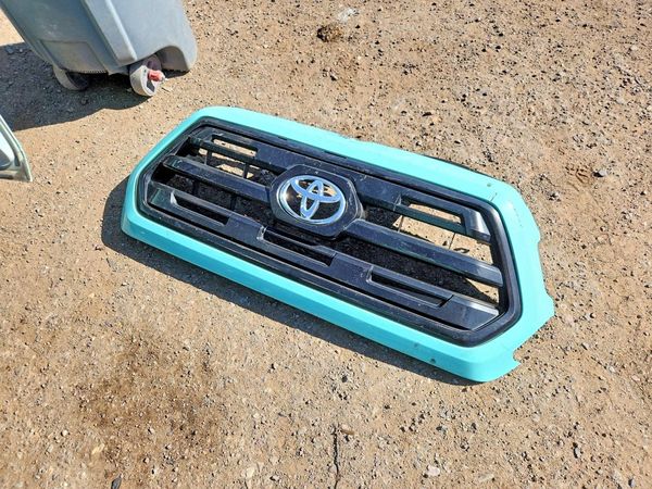 2017 TOYOTA TACOMA SR/SR5