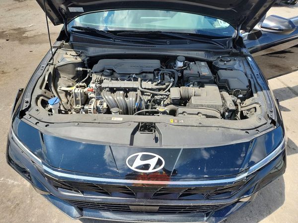 2024 HYUNDAI ELANTRA SEL w/ Convenience Pkg