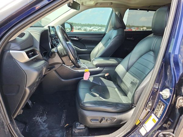 2020 TOYOTA HIGHLANDER XLE