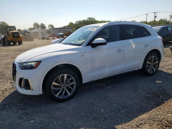2022 AUDI Q5 S Line quattro Premium