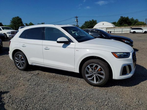 2022 AUDI Q5 S Line quattro Premium