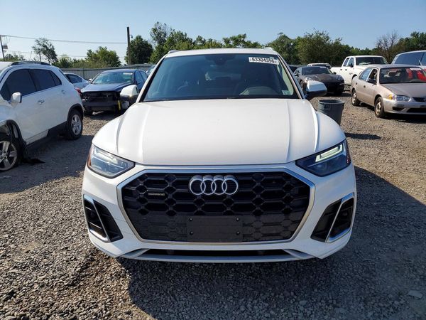 2022 AUDI Q5 S Line quattro Premium