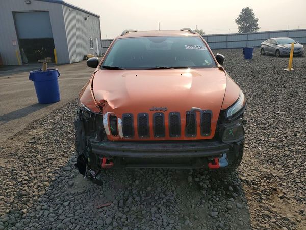 2015 JEEP CHEROKEE TRAILHAWK 4X4