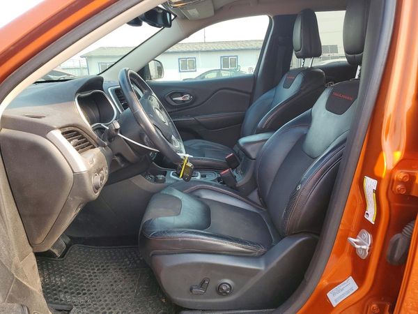 2015 JEEP CHEROKEE TRAILHAWK 4X4
