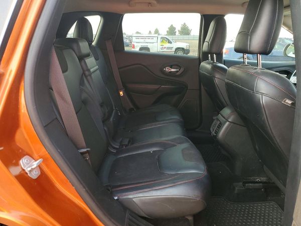 2015 JEEP CHEROKEE TRAILHAWK 4X4