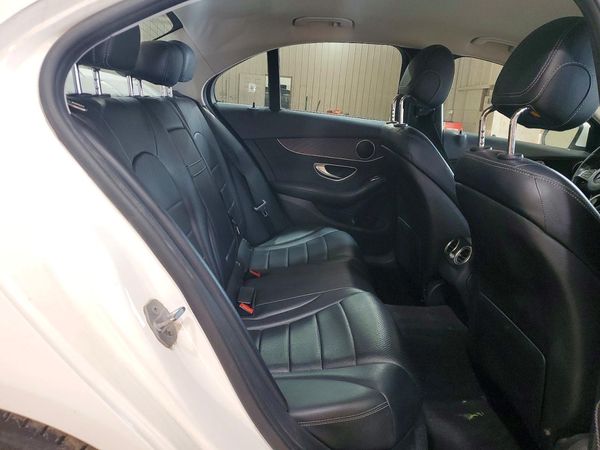 2016 MERCEDES-BENZ C C300
