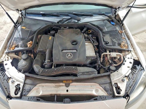 2016 MERCEDES-BENZ C C300