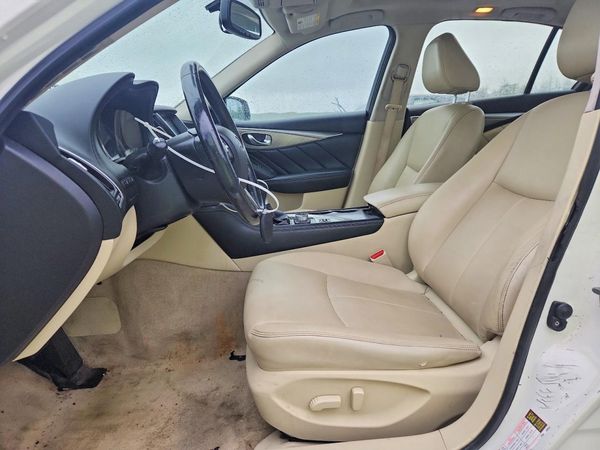 2015 INFINITI Q50