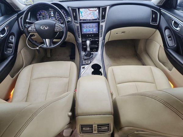 2015 INFINITI Q50