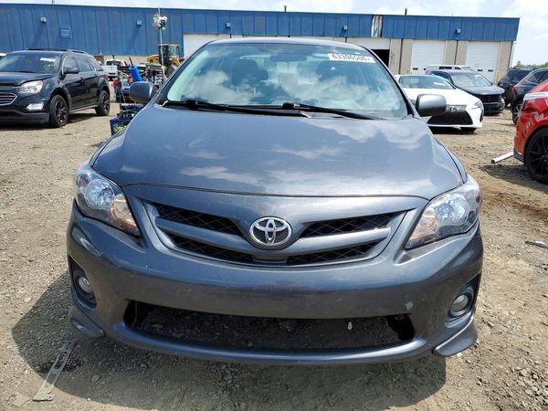 2013 TOYOTA COROLLA