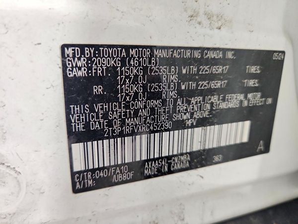2024 TOYOTA RAV4 XLE